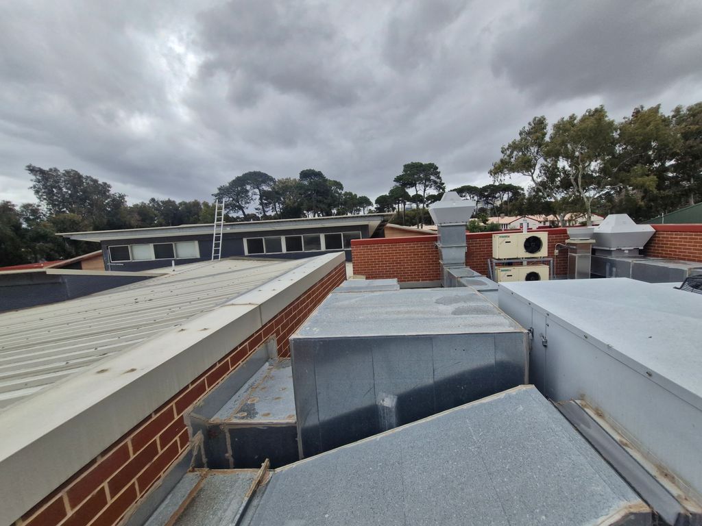 The installed equipment and air conditioner outdoor units